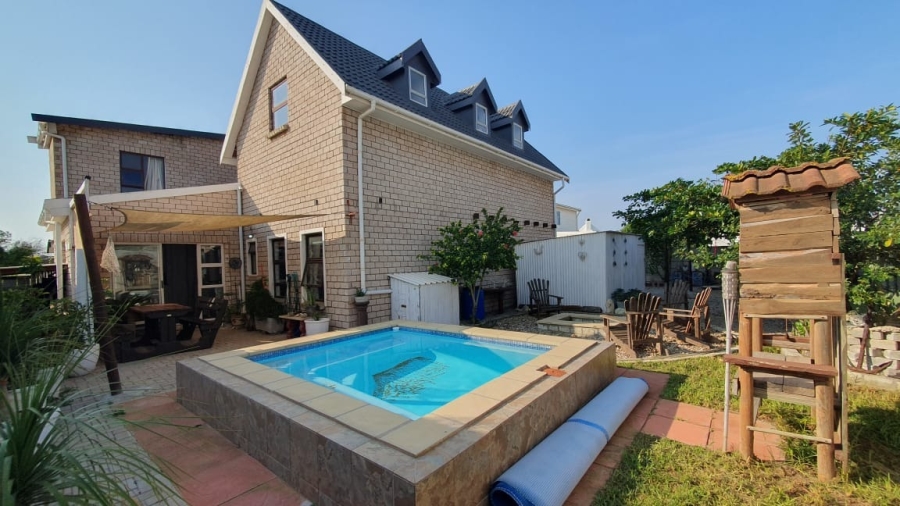 5 Bedroom Property for Sale in Britannia Bay Western Cape